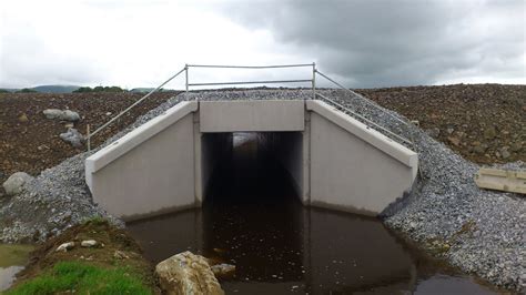 Mar 31, 2566 BE ... An arch culvert is typically stone or concrete. Arch culverts allow water to flow under bridges that cross a waterway. They usually consist of a ...